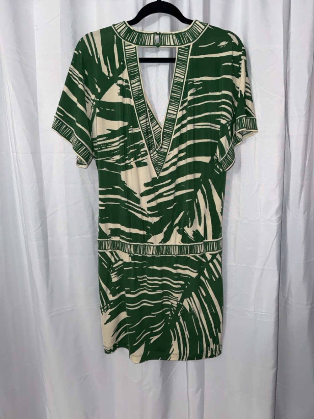 BCBGMaxAzria Green and Cream V-Neck Printed Mini Dress - Picture 3 of 5